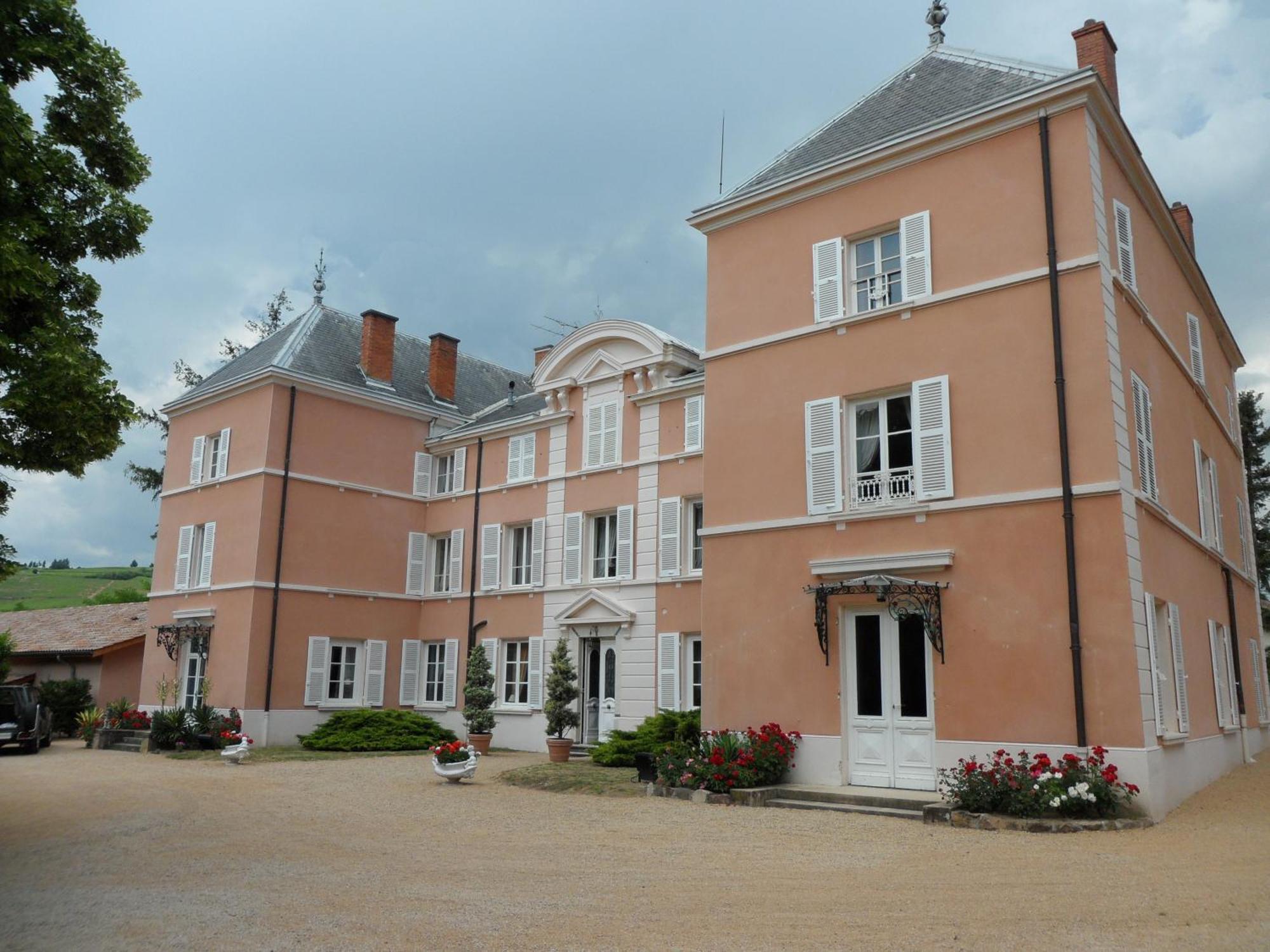 Chateau De La Chapelle Des Bois Fleurie Esterno foto